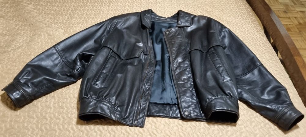 Blusão em Couro (com pouco uso)