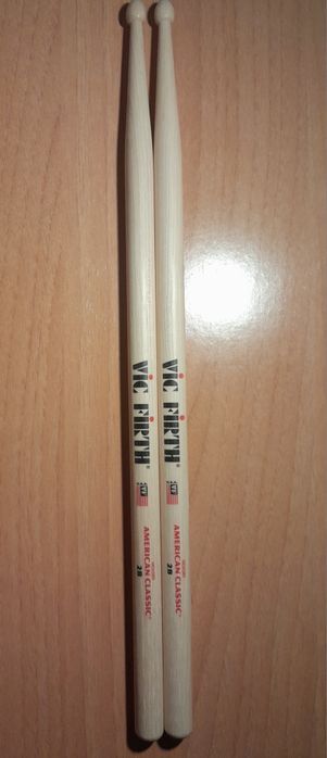 Baquetas Vic Firth 2B American Classic Hickory