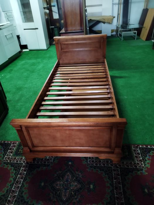 łóżko młodzieżowe drewniane z kufrem 90\200