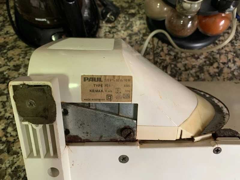 Fiambreira/ máquina de cortar fiambre ou queijo