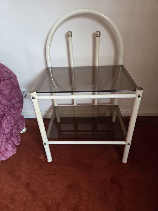 Cama Casal com colchão + 2 mesinhas cabeceira + Toucador com espelho