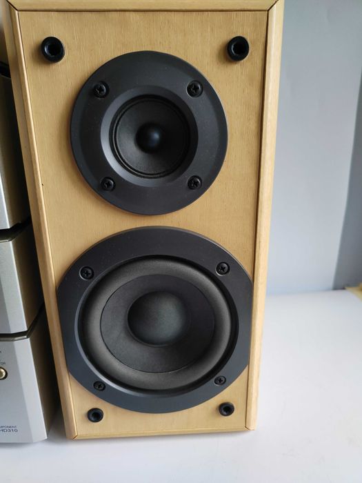 Wieża Technics SE-HD310 z kolumnami