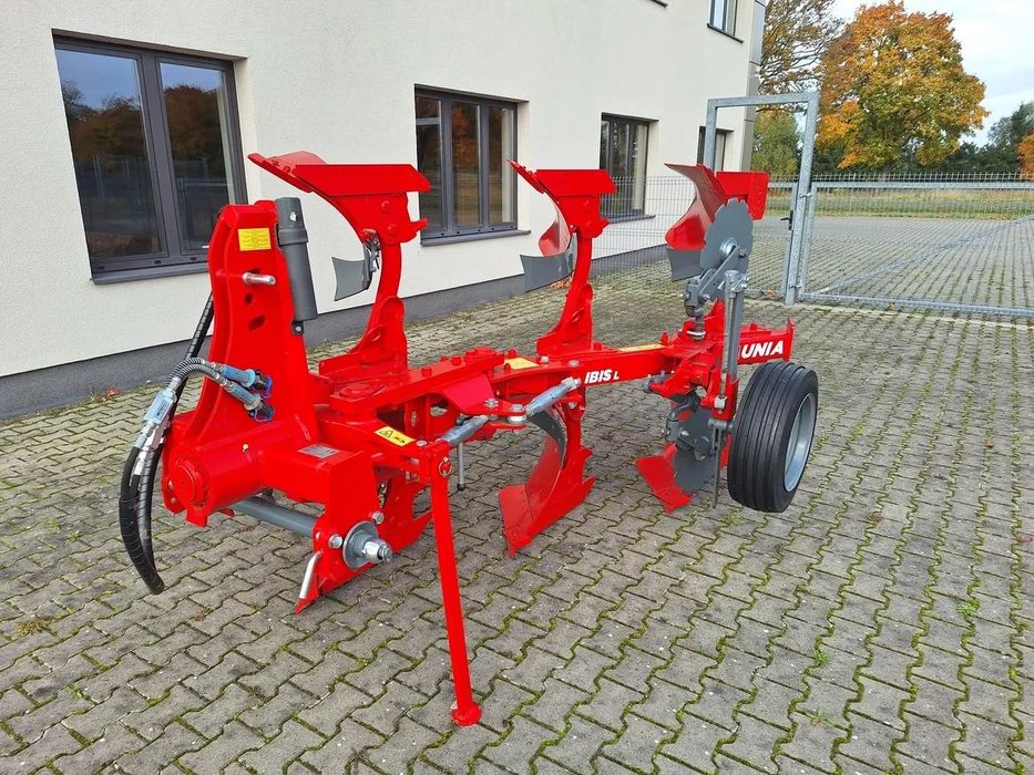 Unia Ibis L 3+ Obracalny zawieszany dostępny od ręki  Pług trzy korpusowy Unia Ibis L 3+ zabezpieczenie śrubowe