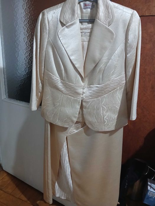 Komplet garsonka 3 czesci rozm 42  Modus