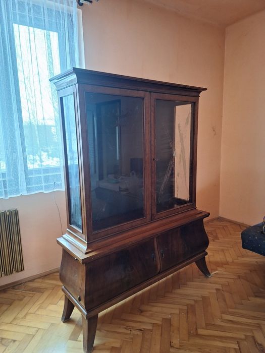 Witryna szafa z Austrii