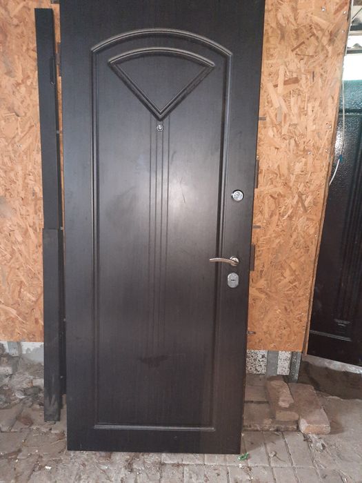 Продам брони двери