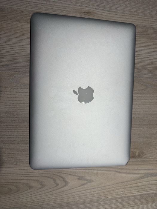 Macbook Air Apple 8GB 42 cykle !