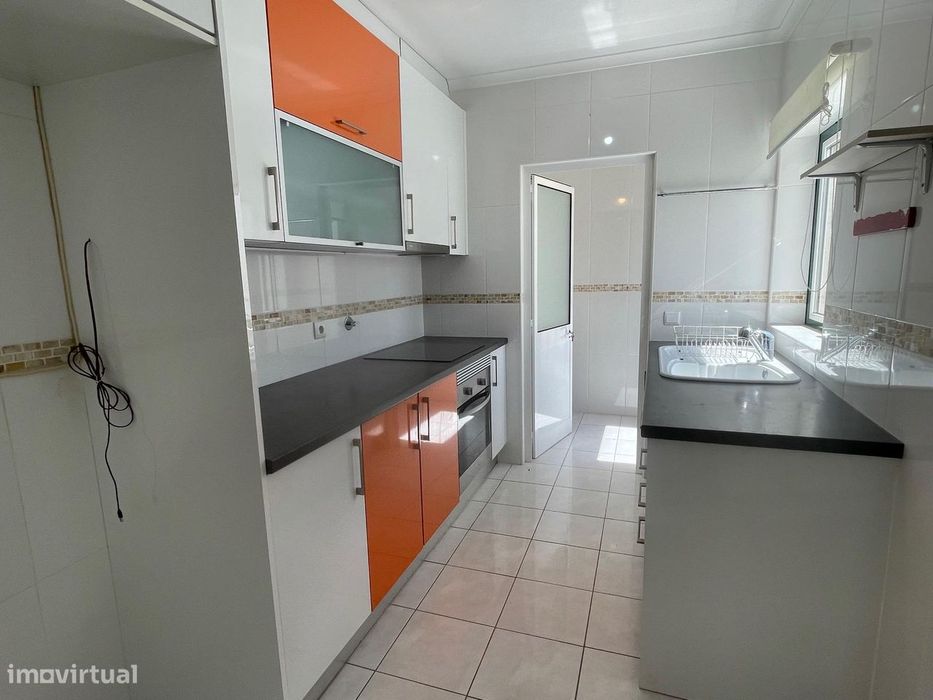 Moradia T3 mais garagem