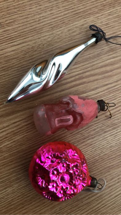 новорічні іграшки