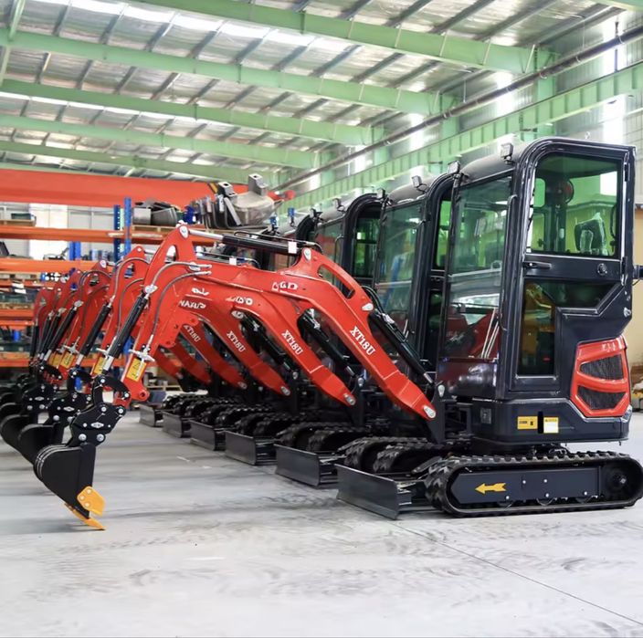 Nowa Koparka Dwusekcyjna POMPA Ogrzewana KABINA 1500kg SV15 + 3 Łyżki