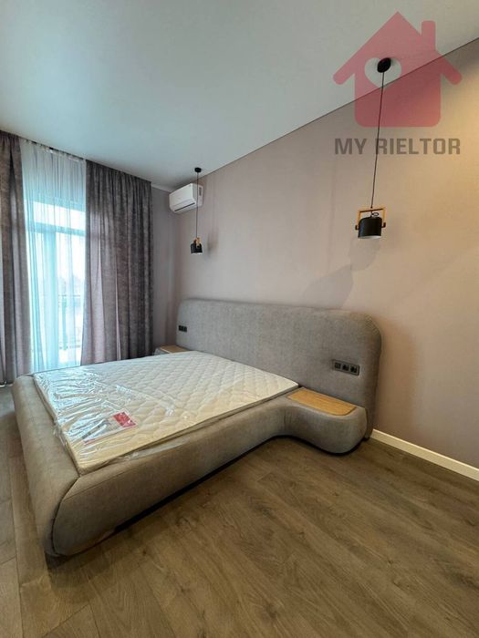 Продаж котеджу з сучасним дизайнерським ремонтом!