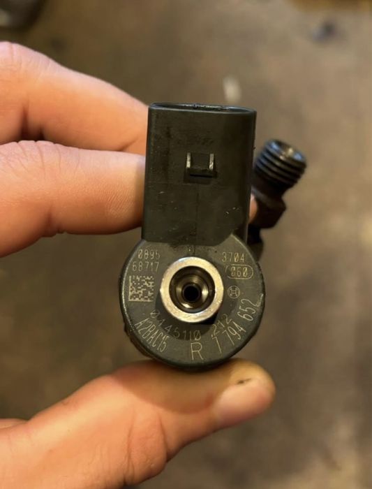 Wtryskiwacze wtryski bmw e60 2.5d 3.0d 525d 530d 330d 320d e46 bosch