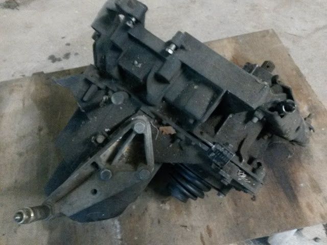 Caixa velocidades Renault JB3010