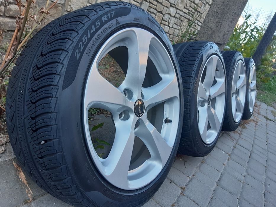 Тітани,диски,шини r17 5/110 чудовий стан!