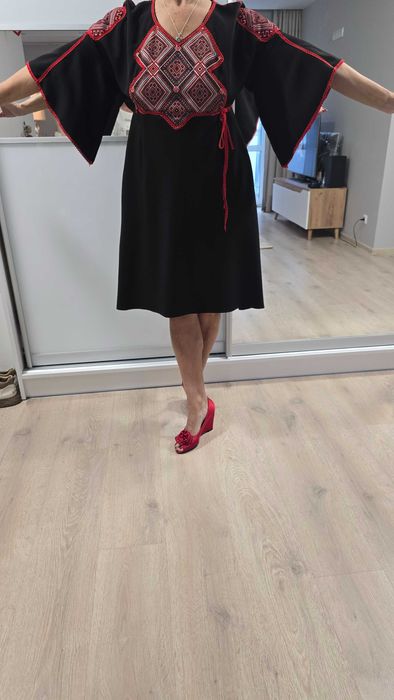 Вишита сукня, вишите плаття, сукня з вишивкою