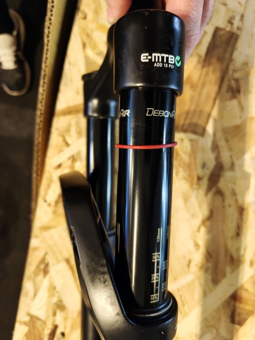 Suspensão RockShox Revelation 29" 140mm