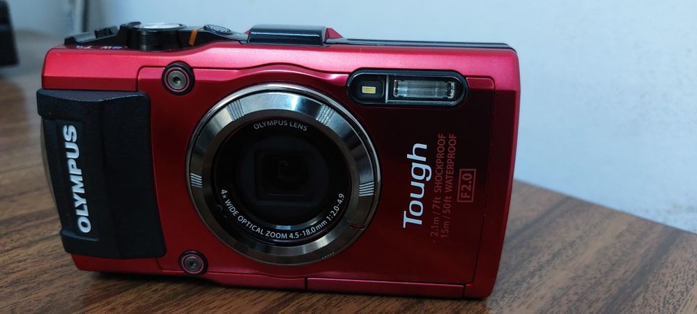 Máquina Fotográfica OLYMPUS TG-3