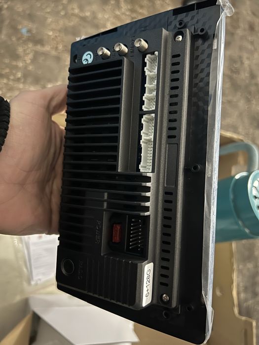 Продам андроид магнитолу 9’