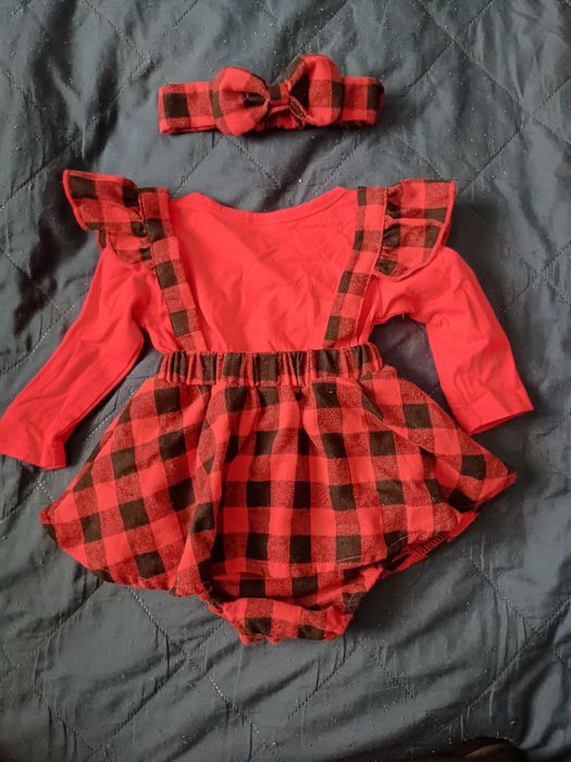 Sukienka z bodziakami i opaską