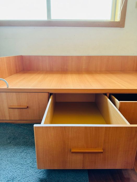 Cama de solteiro cor faia