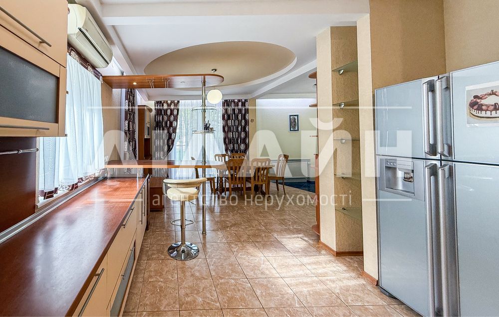 ТОП будинок на Дніпрі 250 м2 , 3 спальні