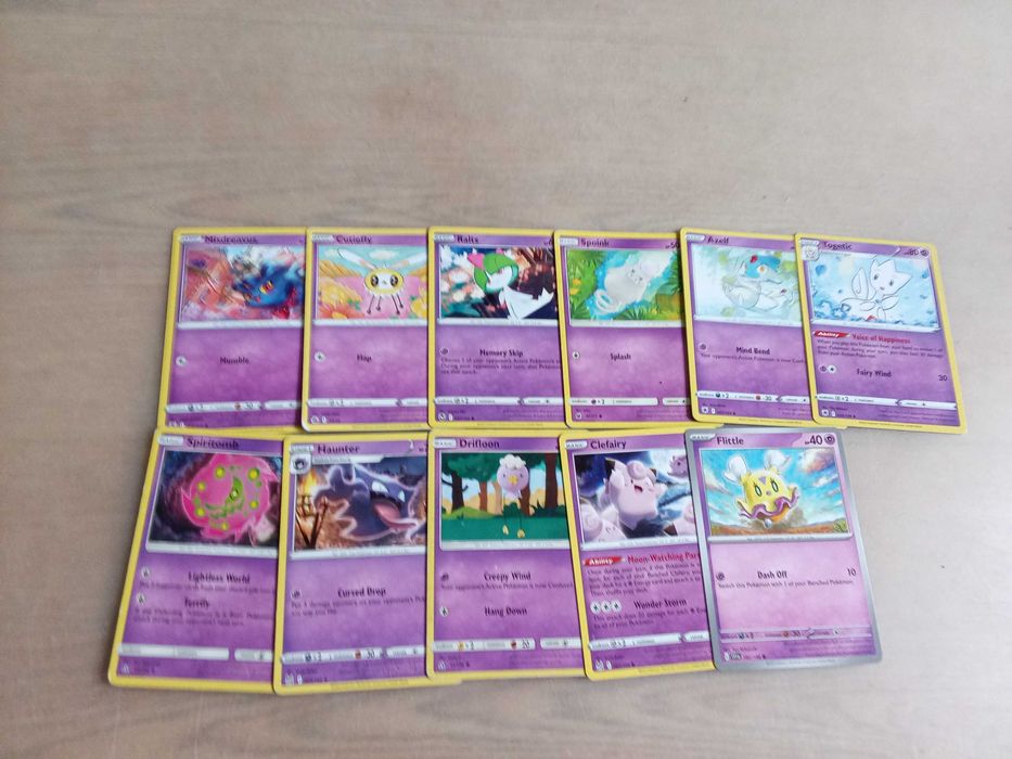 Pokemon Karty 216 sztuk