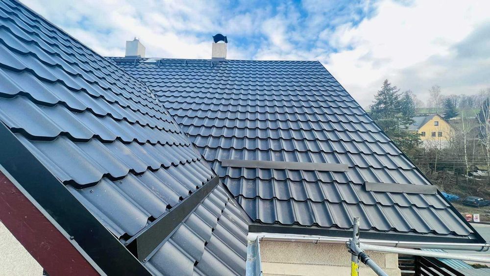 Blachodachówka modułowa Kiara, ral 7016 mat, Producent