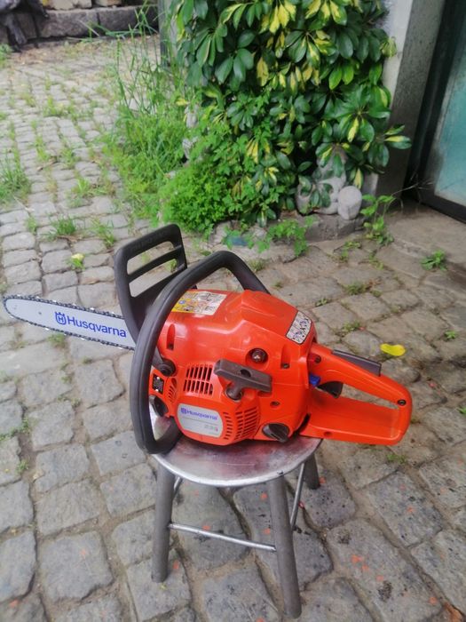 Vendo uma moto serra 236 nova