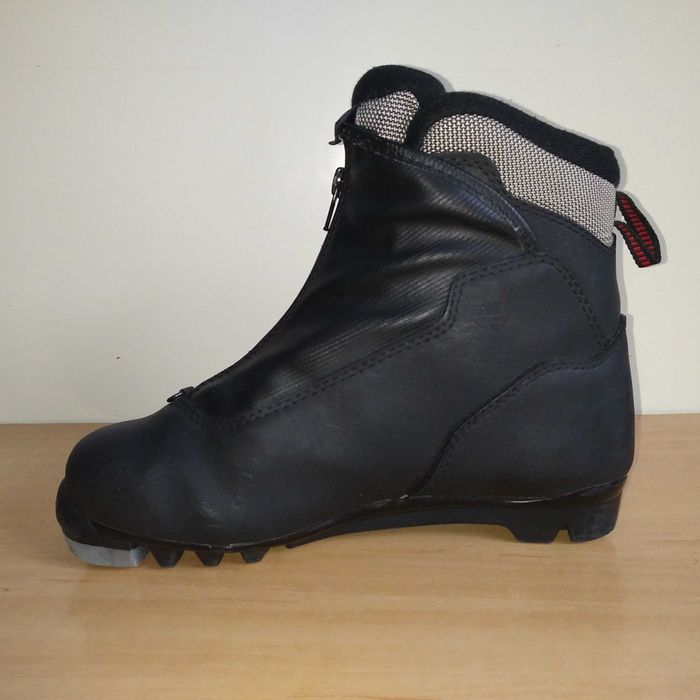 Buty narciarskie biegowe ALPINA T5 PLUS NNN roz.eu-37