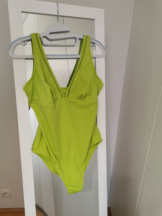 Ciekawy,kobiecy i wygodny kostium kąpielowy marki Marks&Spencer