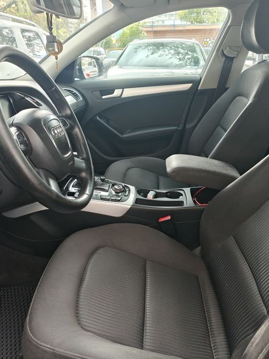Audi A4 B8 2010, 2.0