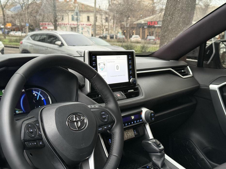 Toyota Rav4 2018 год, 2.5 гибрид!!!
