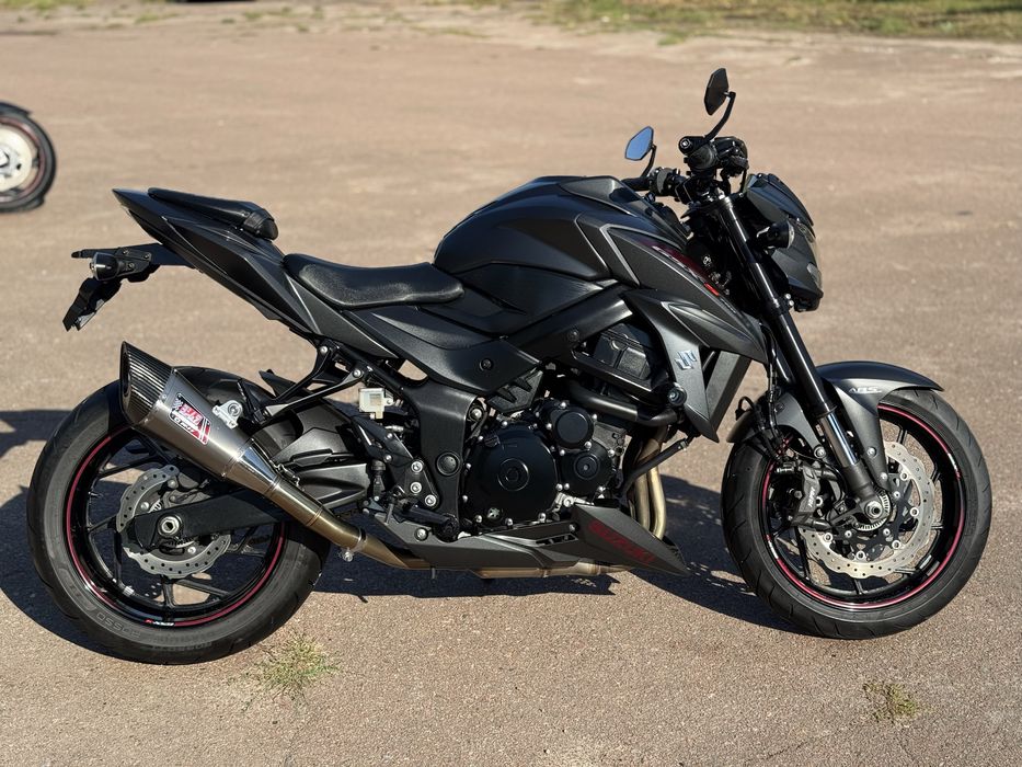 Японський мотоцикл Suzuki GSX-S750 Сузуки з Японії