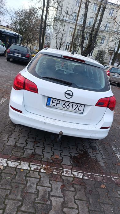 Opel astra J - sprawny