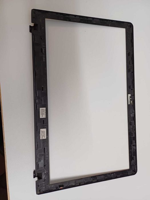 Ramka matrycy do Samsung NT271B5E