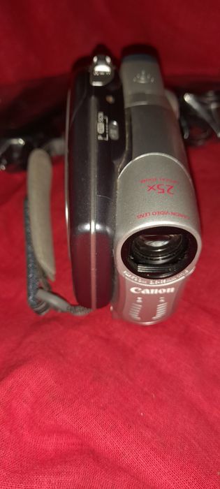 Camera de video Canon Pal DC95