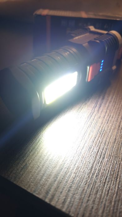 Lanterna potente com 6 leds NOVA!