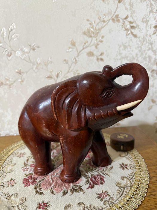 продам фигурки слонов