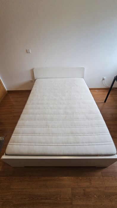 Cama completa (muito nova)