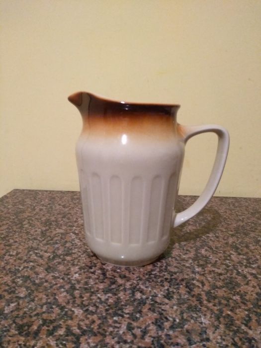 Zastawa obiadowa, talerze, półmiski, dzbanek. Retro-Vintage. Tułowice.