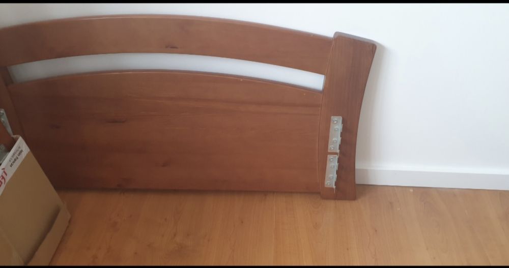 Cama Solteiro e Mesa de Cabeceira