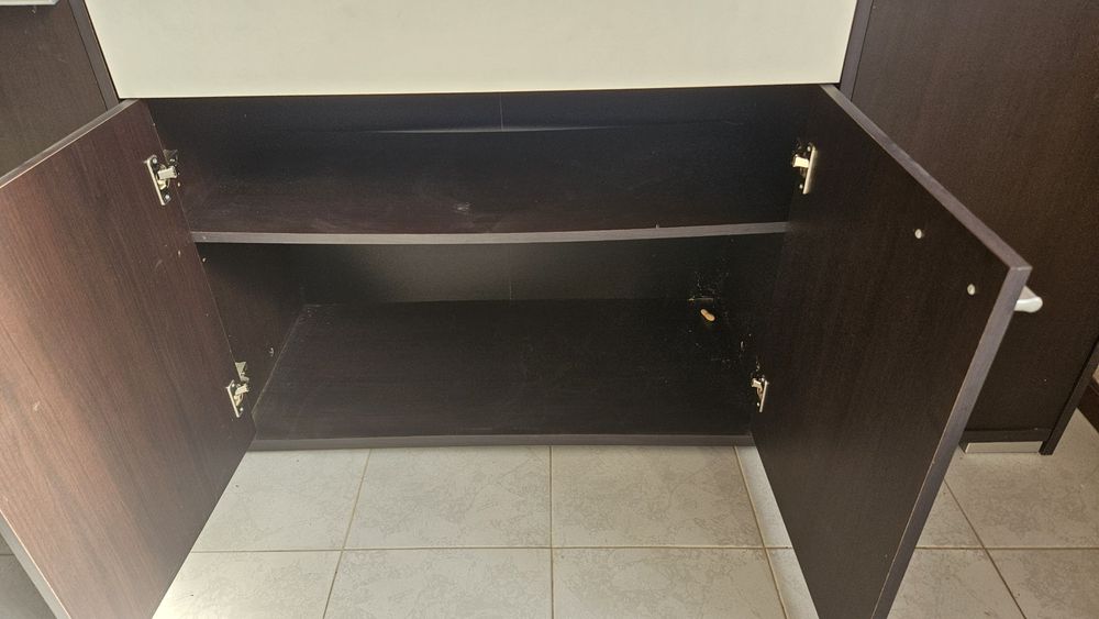 Vendo aparador castanho com branco