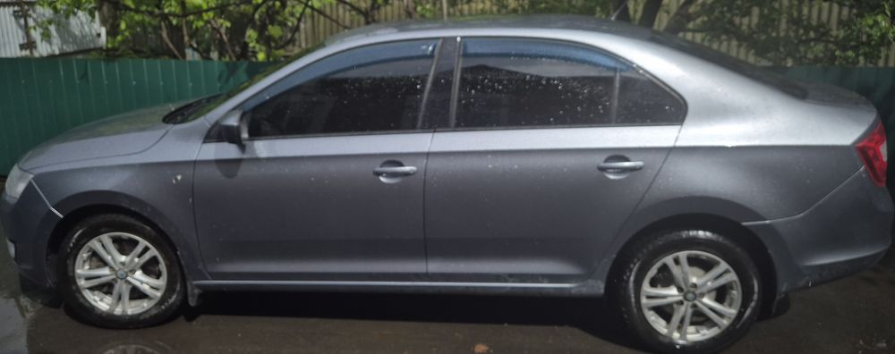 Продам авто skoda rapid 2013 року