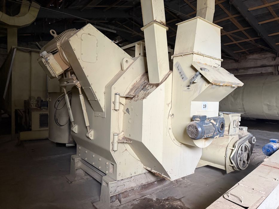 Прес гранулятор для пресування деревних пелет, комбікормів