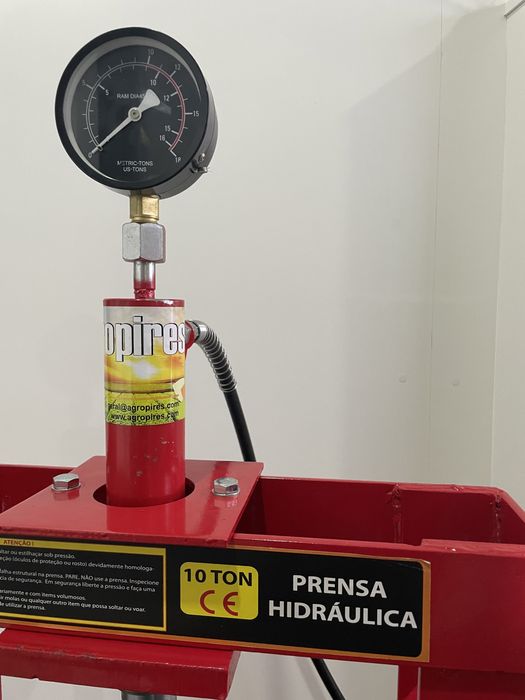 Prensa hidraulica com manómetro