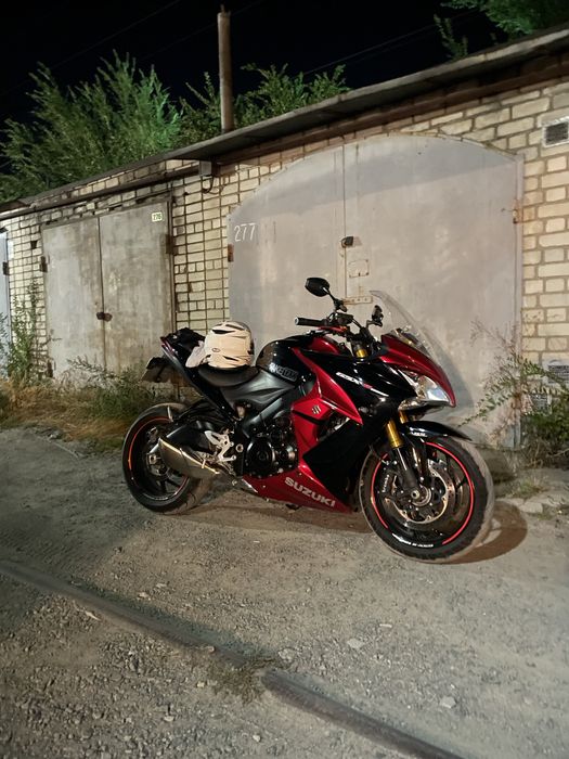 Suzuki gsx s 1000f