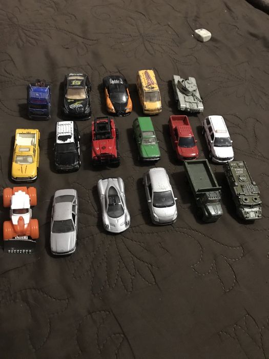 Машинки залізні бу