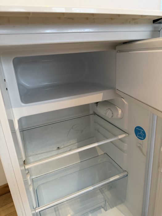 Lodówka mała AMICA