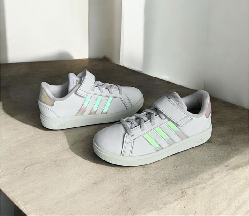 Білосніжні кросівки, кеди adidas original