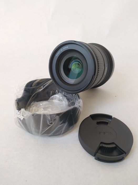 Об'єктив Sigma AF 18-50mm f/2,8 DC DN C (Canon RF) НОВИЙ